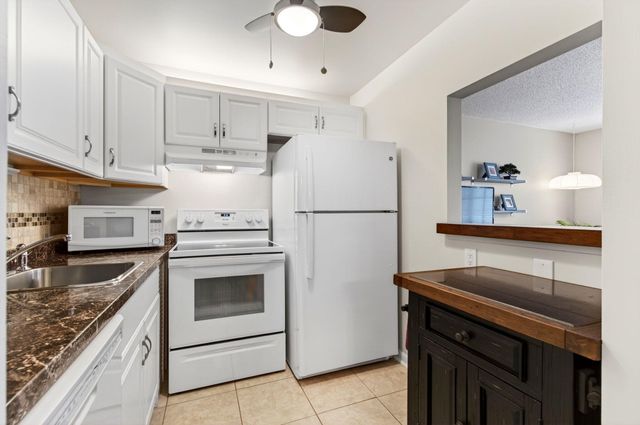 2073 Cambridge D, Deerfield Beach, FL 33442