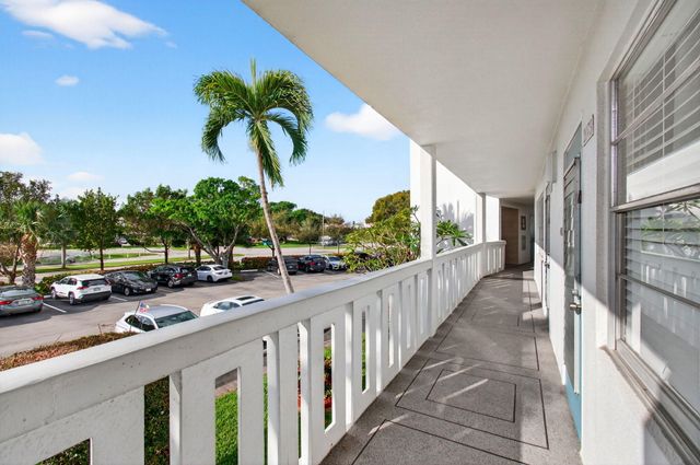2073 Cambridge D, Deerfield Beach, FL 33442