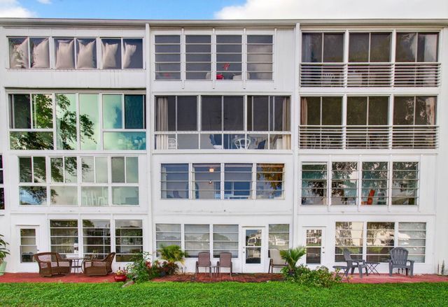 2073 Cambridge D, Deerfield Beach, FL 33442