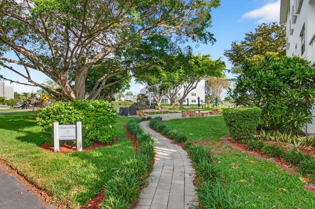 2073 Cambridge D, Deerfield Beach, FL 33442