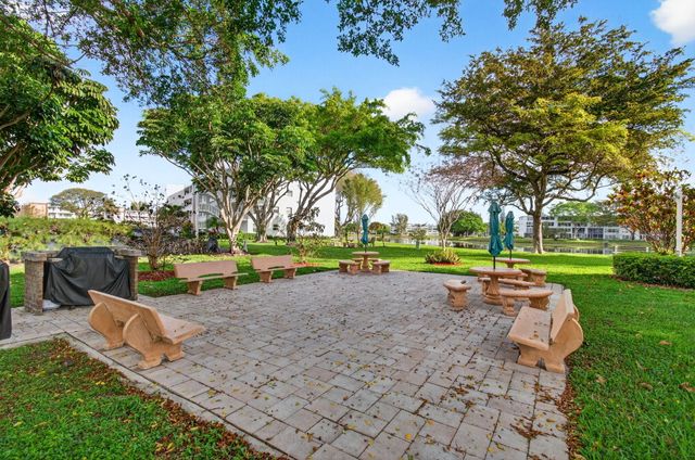 2073 Cambridge D, Deerfield Beach, FL 33442