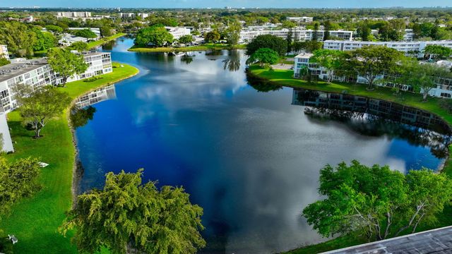 2073 Cambridge D, Deerfield Beach, FL 33442