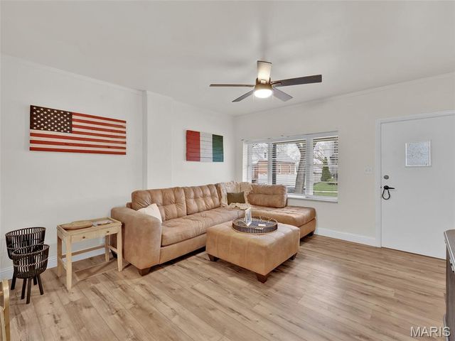 5516 Botanical Avenue, St Louis, MO 63110