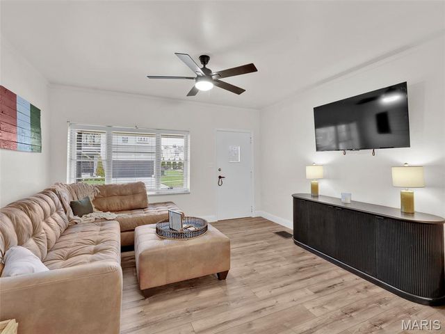 5516 Botanical Avenue, St Louis, MO 63110