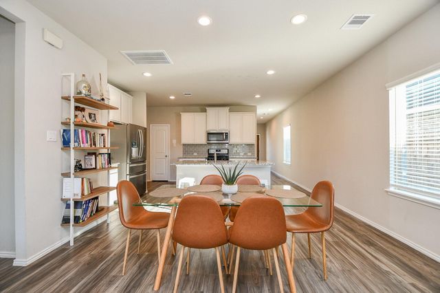 16868 Pink Wintergreen Drive, Conroe, TX 77385