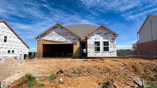 2011 Bennett Creek Dr, Columbia, TN 38401