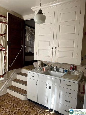 1614 West Chew Street, Allentown City, PA 18102