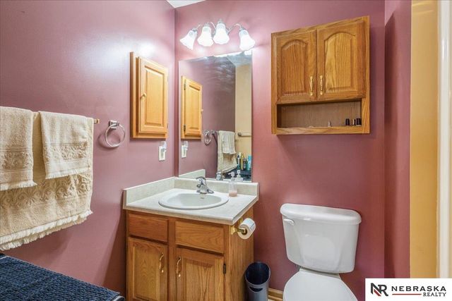 5605 N 26th Place, Lincoln, NE 68521