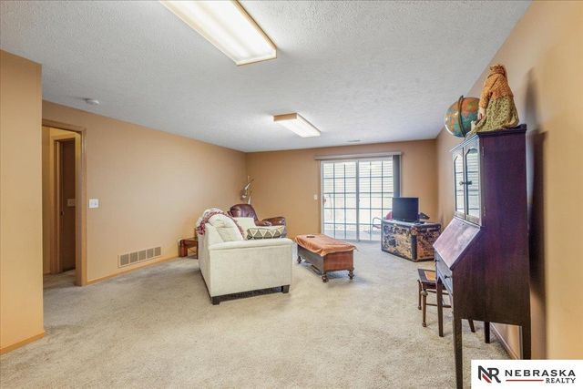 5605 N 26th Place, Lincoln, NE 68521