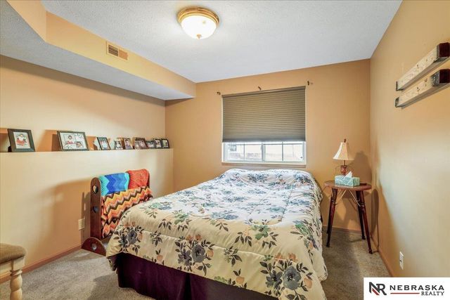 5605 N 26th Place, Lincoln, NE 68521