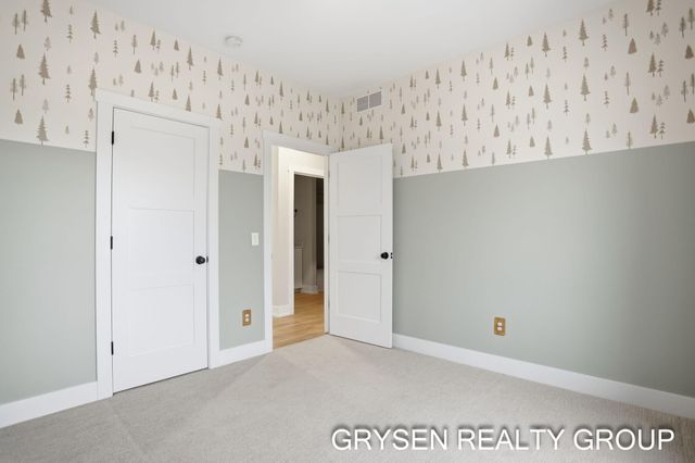 12643 Ridgedale Drive, Allendale, MI 49401