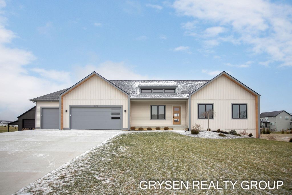 12643 Ridgedale Drive, Allendale, MI 49401