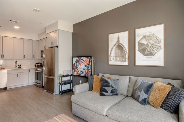 11 Walley St 306, Boston, MA 02128