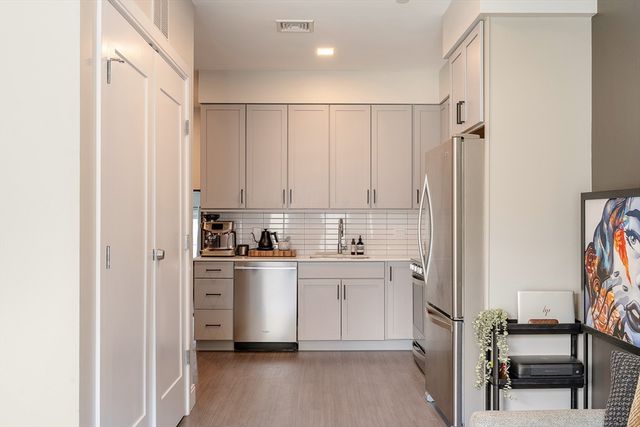 11 Walley St 306, Boston, MA 02128