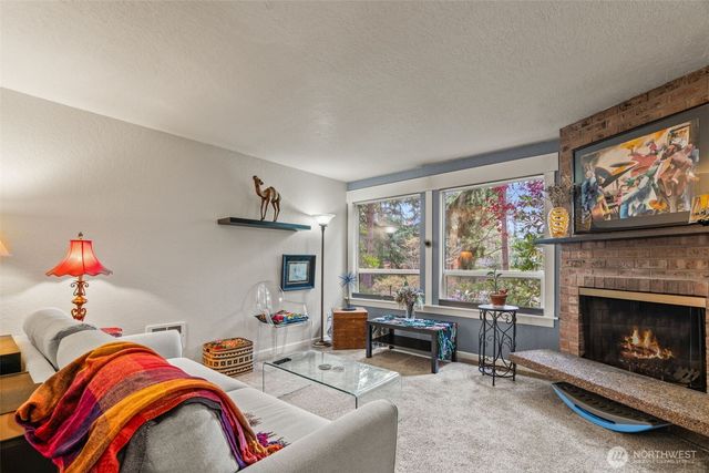 8517 242nd Street SW #402B, Edmonds, WA 98026