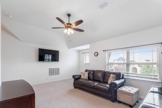 1013 Timber Ridge Drive, Justin, TX 76247
