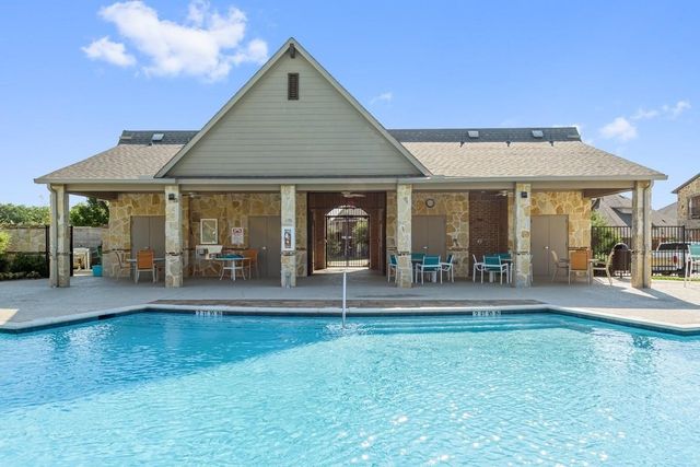 1013 Timber Ridge Drive, Justin, TX 76247