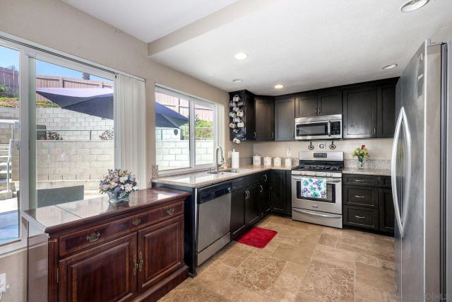 3191 Manos Dr, San Diego, CA 92139