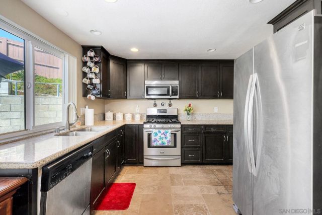 3191 Manos Dr, San Diego, CA 92139