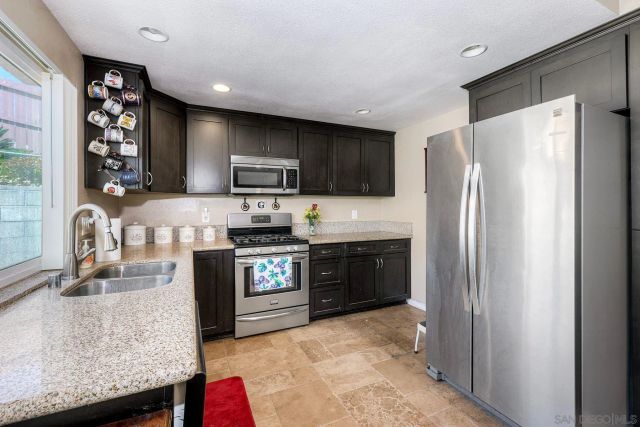 3191 Manos Dr, San Diego, CA 92139