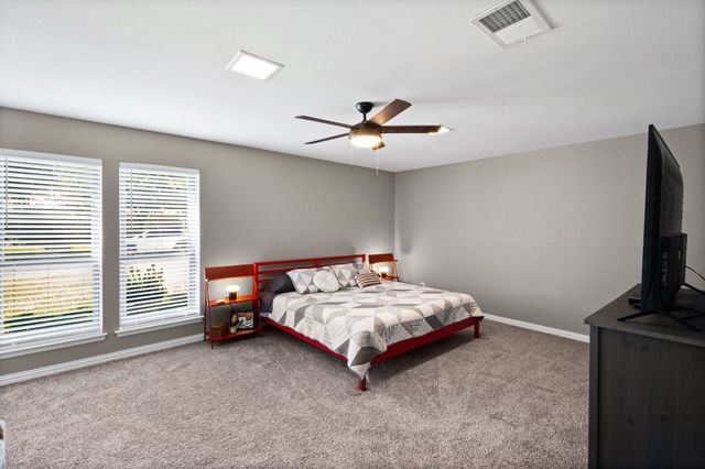 1023 Auburn Drive, Arlington, TX 76012