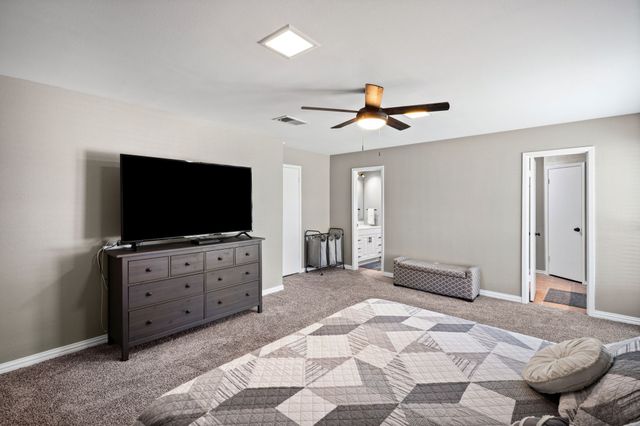 1023 Auburn Drive, Arlington, TX 76012