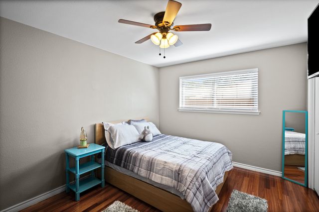1023 Auburn Drive, Arlington, TX 76012