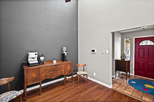 1023 Auburn Drive, Arlington, TX 76012