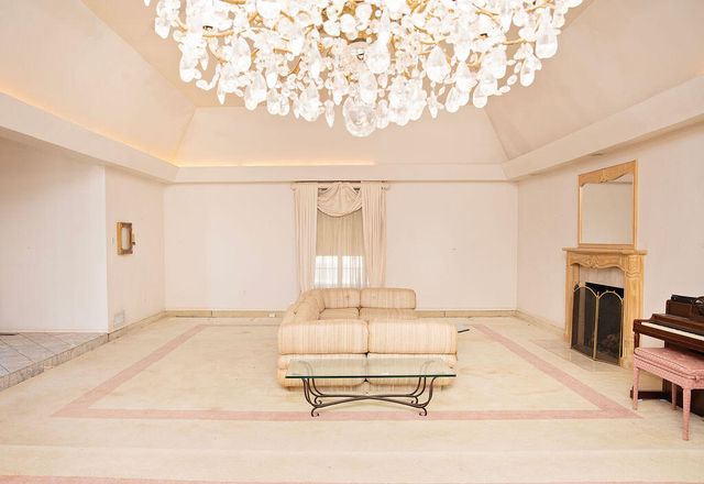 1407 Mustang Drive, Denver City, TX 79323