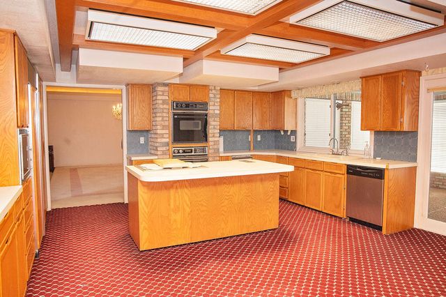 1407 Mustang Drive, Denver City, TX 79323