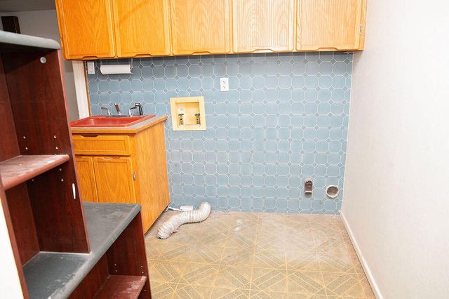 1407 Mustang Drive, Denver City, TX 79323