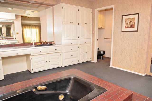 1407 Mustang Drive, Denver City, TX 79323