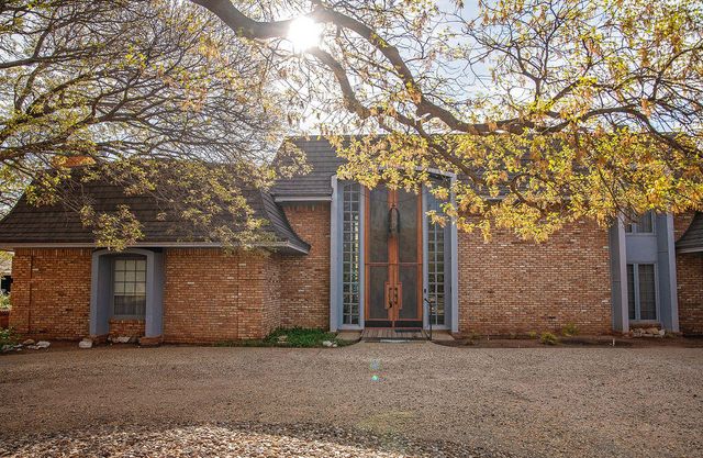 1407 Mustang Drive, Denver City, TX 79323