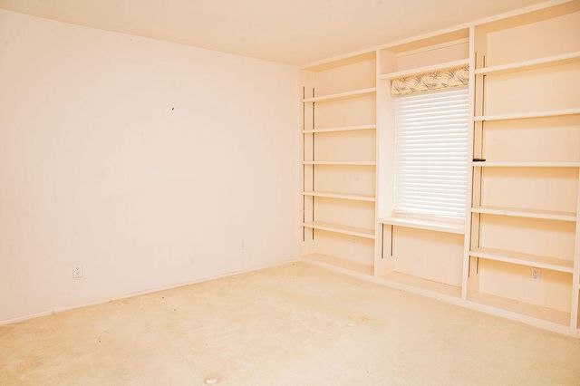 1407 Mustang Drive, Denver City, TX 79323