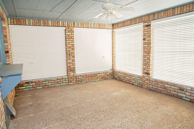 1407 Mustang Drive, Denver City, TX 79323