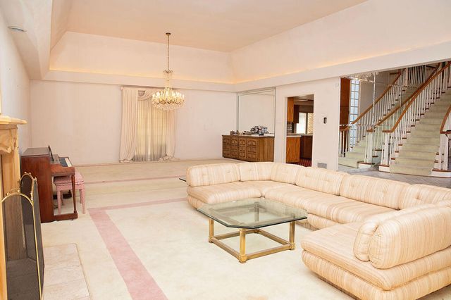 1407 Mustang Drive, Denver City, TX 79323