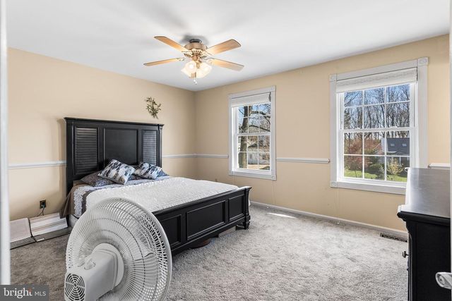 5 ASHLAND AVE, Sicklerville, NJ 08081