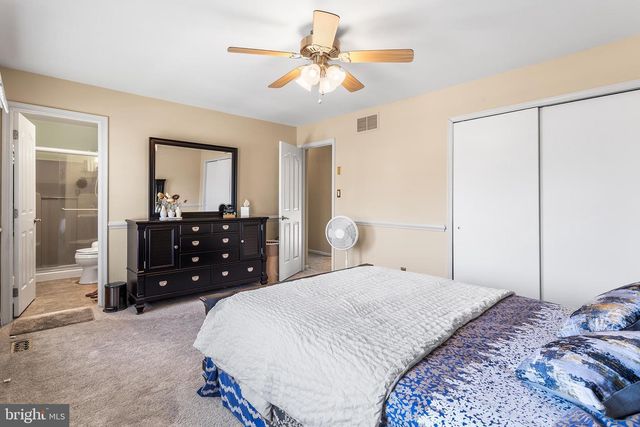 5 ASHLAND AVE, Sicklerville, NJ 08081