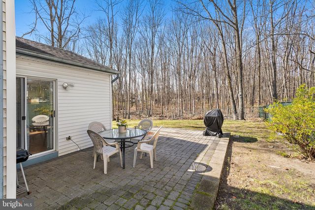 5 ASHLAND AVE, Sicklerville, NJ 08081