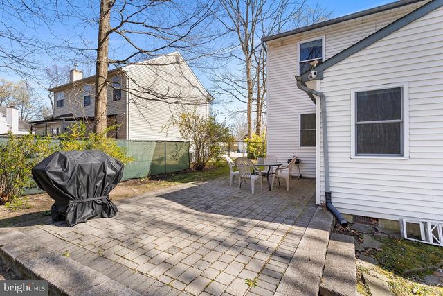 5 ASHLAND AVE, Sicklerville, NJ 08081