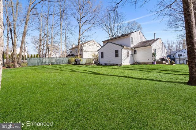 5 ASHLAND AVE, Sicklerville, NJ 08081