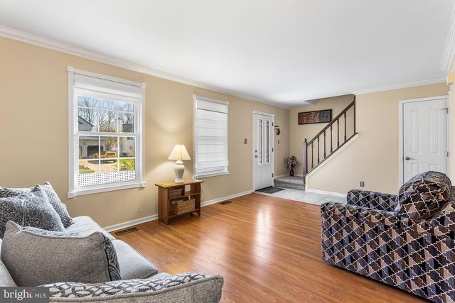 5 ASHLAND AVE, Sicklerville, NJ 08081