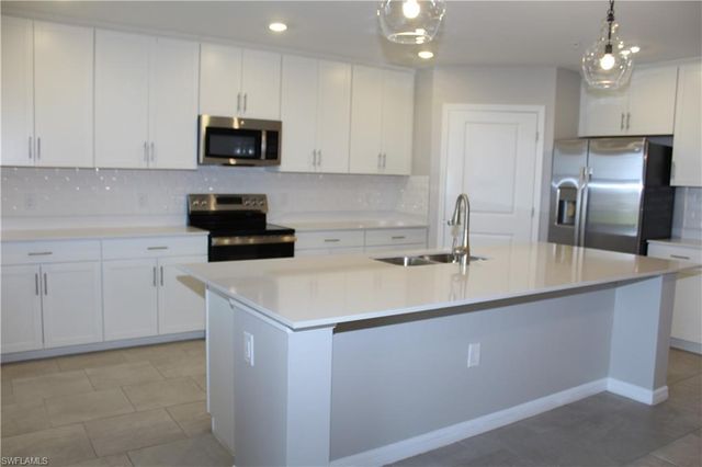 5661 Melbourne CT 8012, Ave Maria, FL 34142