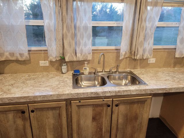 1054 County Road 4455, Trenton, TX 75490