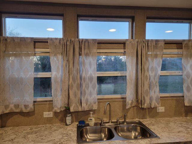 1054 County Road 4455, Trenton, TX 75490