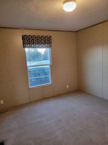 1054 County Road 4455, Trenton, TX 75490