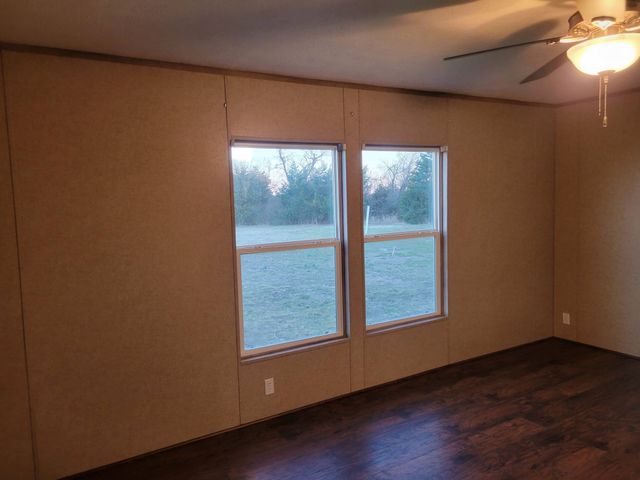 1054 County Road 4455, Trenton, TX 75490