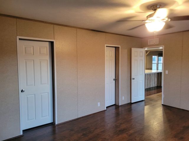 1054 County Road 4455, Trenton, TX 75490