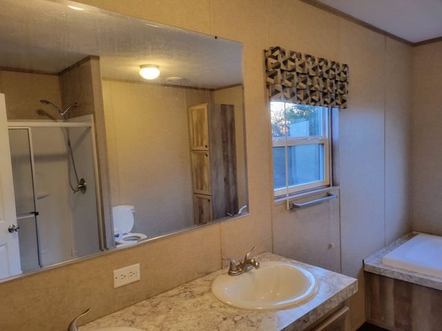 1054 County Road 4455, Trenton, TX 75490