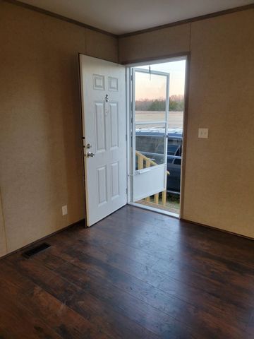 1054 County Road 4455, Trenton, TX 75490